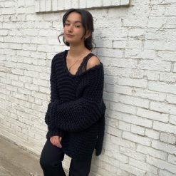 Luna HINATA Hand Knit V-Neck Sweater Clothing