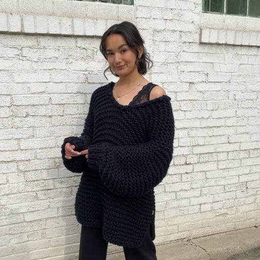 Luna HINATA Hand Knit V-Neck Sweater Clothing